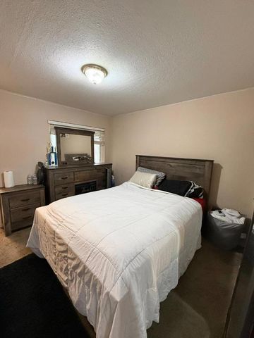 891 Bellevue Avenue, Daly City, CA 94014