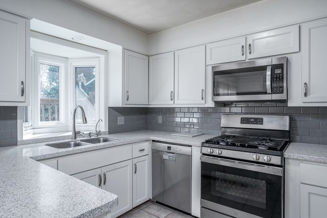 817 16th Street, Bettendorf, IA 52722