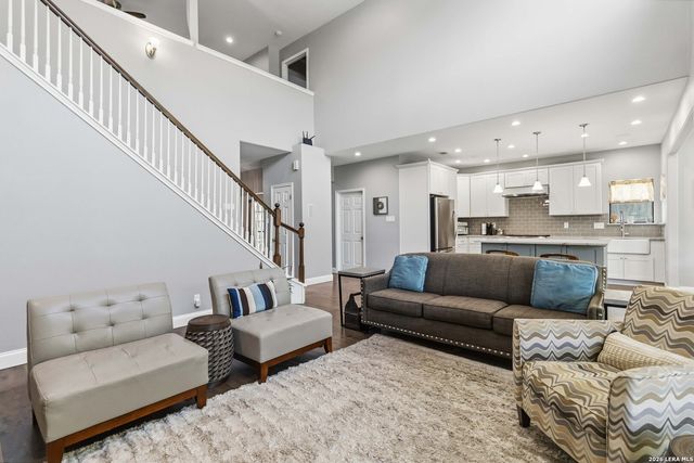 15910 LOFTY HTS, San Antonio, TX 78232