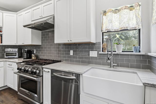 15910 LOFTY HTS, San Antonio, TX 78232
