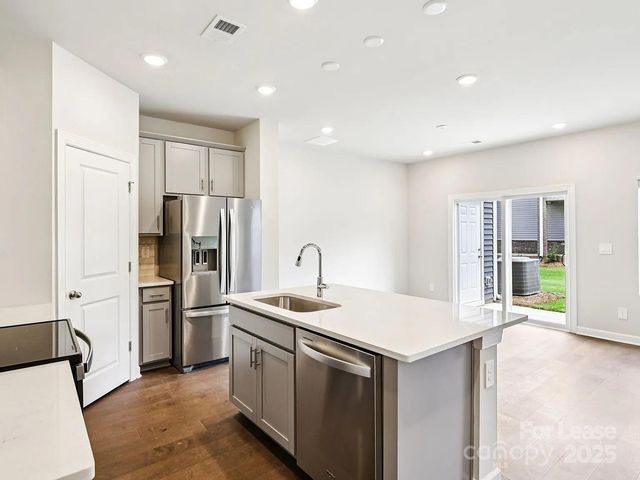 6122 Starview Terrace, Charlotte, NC 28216