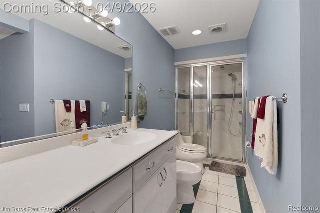 38008 Seaway Court, Harrison Twp, MI 48045
