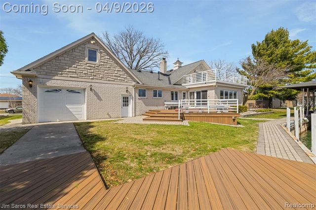 38008 Seaway Court, Harrison Twp, MI 48045