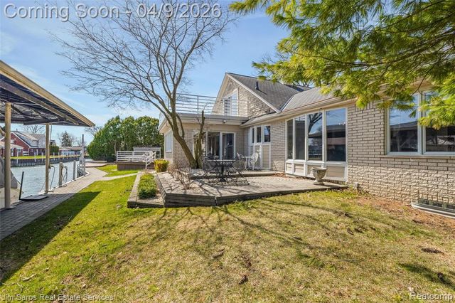 38008 Seaway Court, Harrison Twp, MI 48045