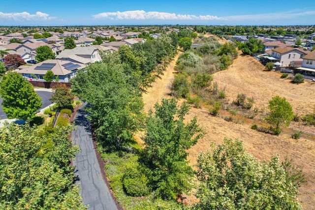 4908 Hutson Way, Elk Grove, CA 95757