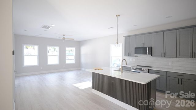 501 &503 Granby Circle, Charlotte, NC 28217