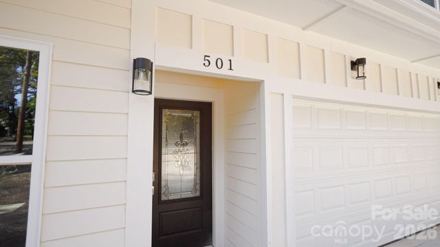 501 &503 Granby Circle, Charlotte, NC 28217