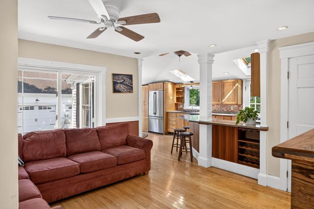 658 Main Street, Harwich, MA 02645