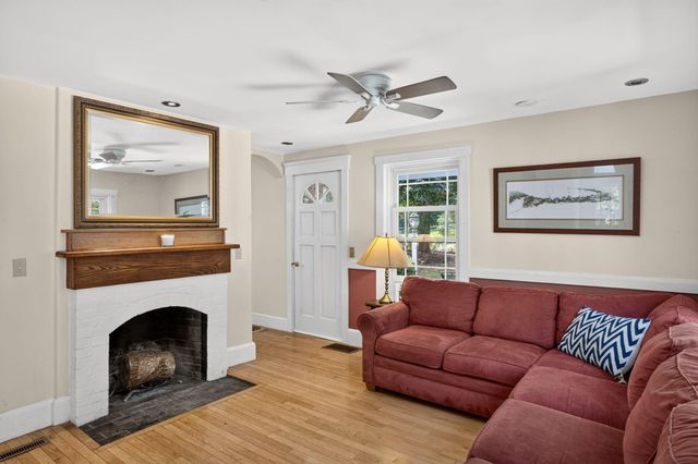 658 Main Street, Harwich, MA 02645
