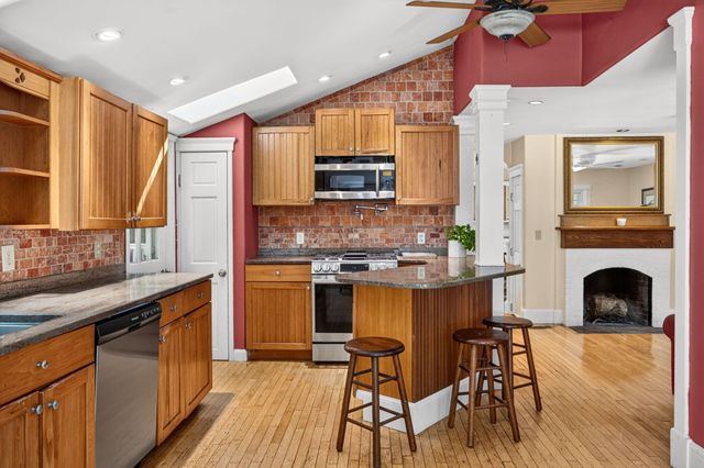 658 Main Street, Harwich, MA 02645