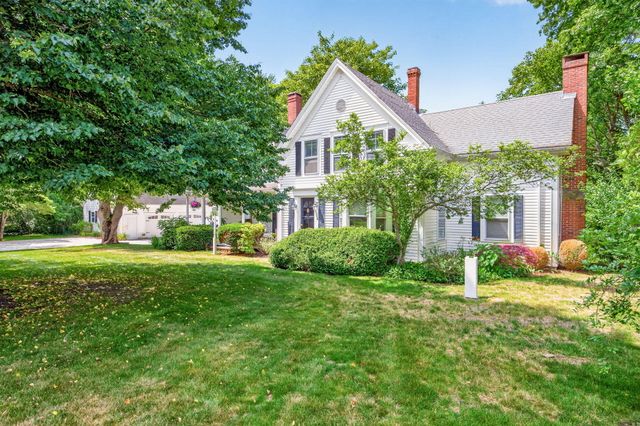 658 Main Street, Harwich, MA 02645