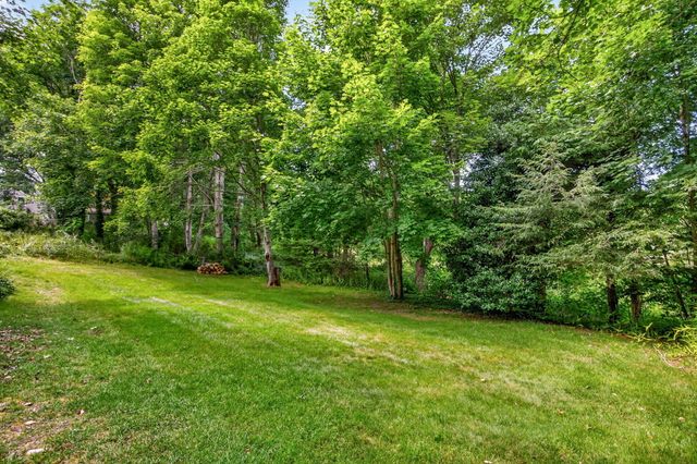 658 Main Street, Harwich, MA 02645