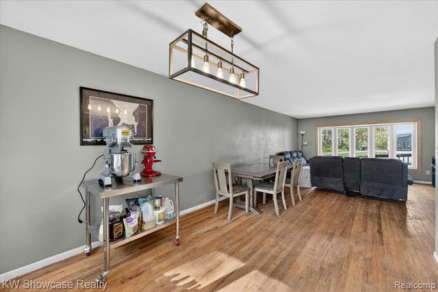 3201 S. Duck Lake Road, Highland, MI 48356