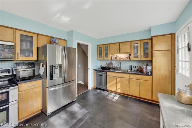 3201 S. Duck Lake Road, Highland, MI 48356