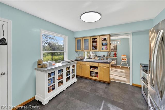 3201 S. Duck Lake Road, Highland, MI 48356