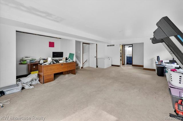 3201 S. Duck Lake Road, Highland, MI 48356