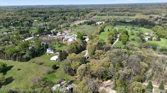 3201 S. Duck Lake Road, Highland, MI 48356