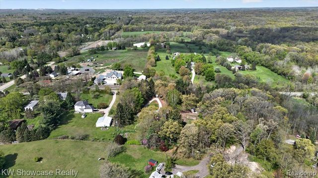 3201 S. Duck Lake Road, Highland, MI 48356