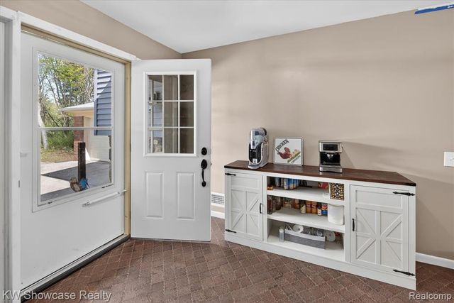 3201 S. Duck Lake Road, Highland, MI 48356