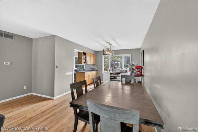 3201 S. Duck Lake Road, Highland, MI 48356