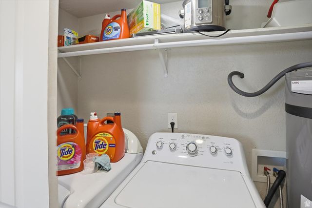 3306 N FAIRFIELD RD, Layton, UT 84041