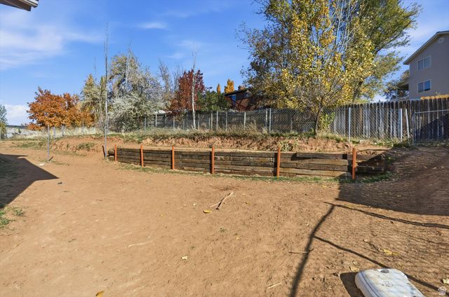 3306 N FAIRFIELD RD, Layton, UT 84041