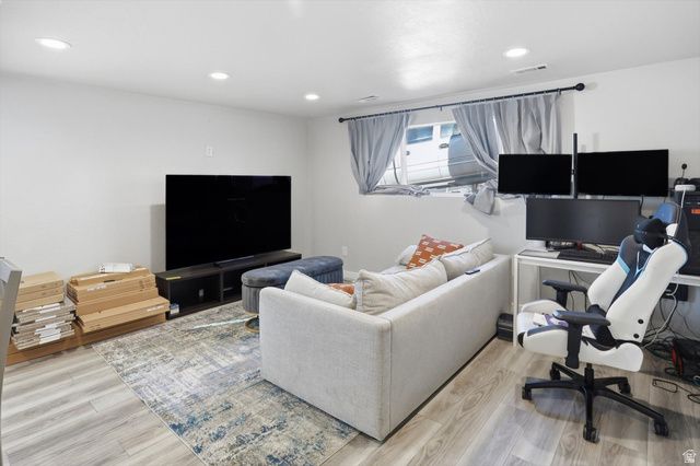 3306 N FAIRFIELD RD, Layton, UT 84041