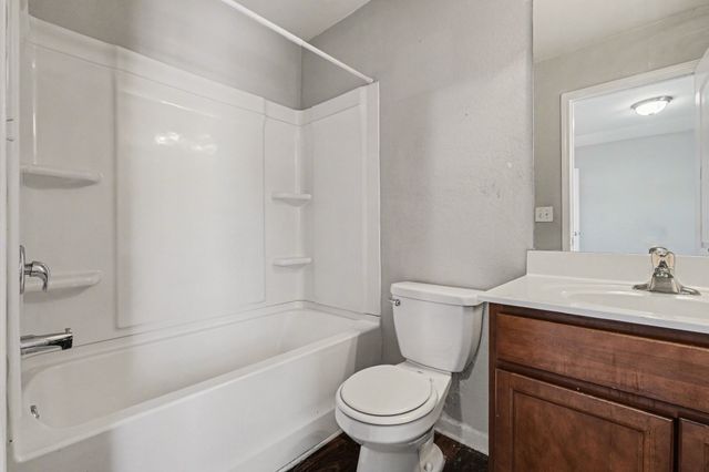 361 David Bolin Dr, La Vergne, TN 37086
