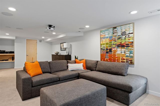 2801 Stuart Street, Denver, CO 80212