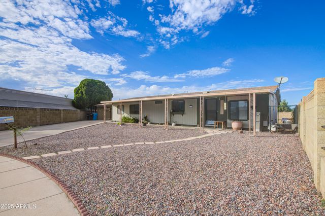 2844 E ORAIBI Drive, Phoenix, AZ 85050