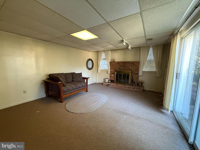 309 LAUREL AVE, Fredericksburg, VA 22408