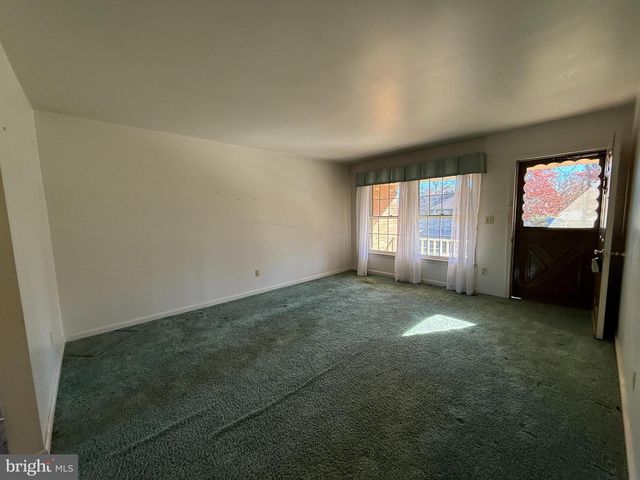 309 LAUREL AVE, Fredericksburg, VA 22408