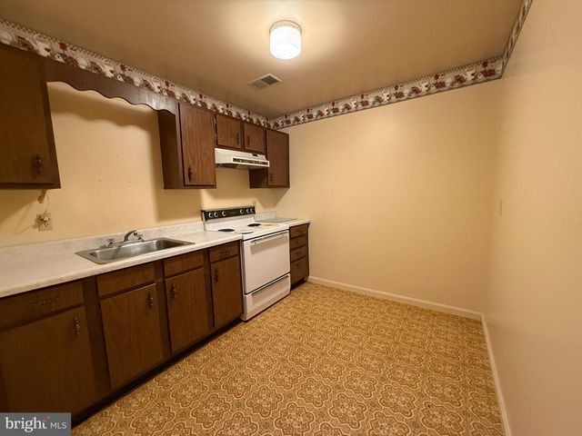 309 LAUREL AVE, Fredericksburg, VA 22408