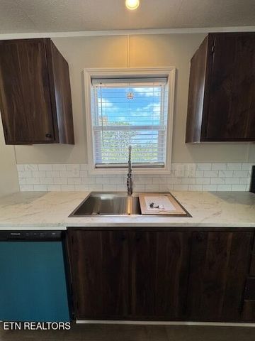 218 Community Drive, Madisonville, TN 37354