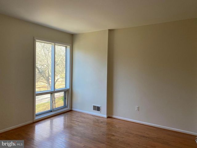 12909 CHATHLAKE LN, Silver Spring, MD 20904