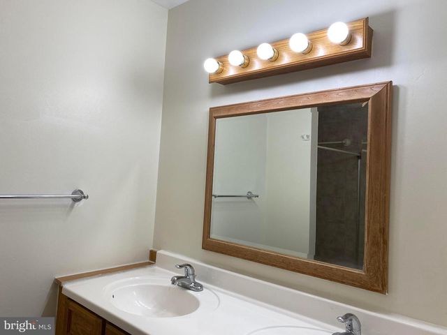 12909 CHATHLAKE LN, Silver Spring, MD 20904
