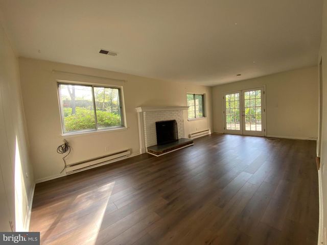 12909 CHATHLAKE LN, Silver Spring, MD 20904
