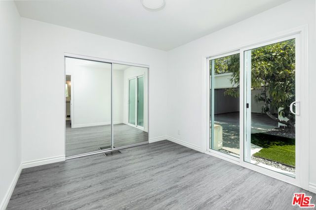 8718 Rosewood Avenue, West Hollywood, CA 90048