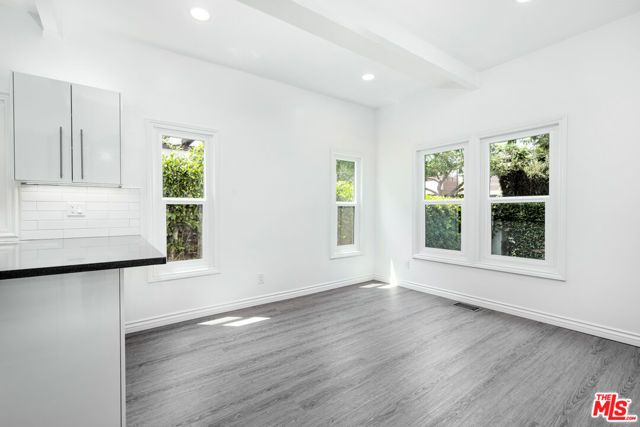 8718 Rosewood Avenue, West Hollywood, CA 90048