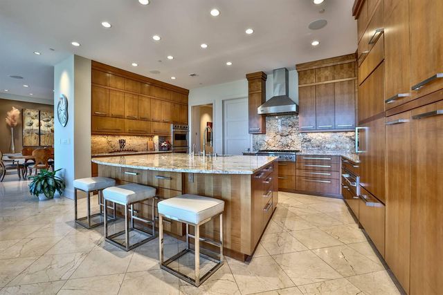 400 Riverboat Row, 1703, Newport, KY 41071
