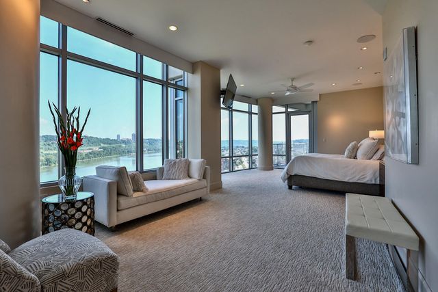 400 Riverboat Row, 1703, Newport, KY 41071