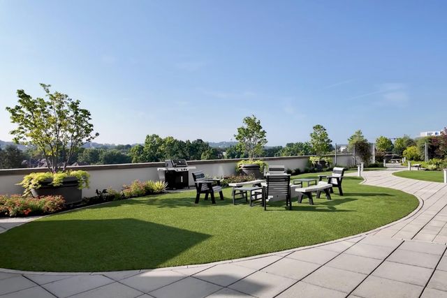400 Riverboat Row, 1703, Newport, KY 41071