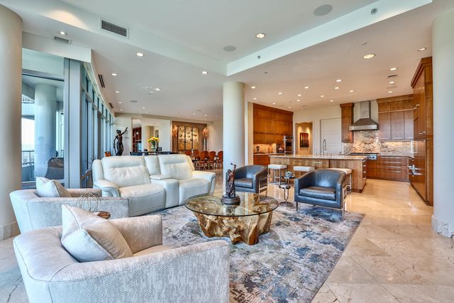 400 Riverboat Row, 1703, Newport, KY 41071