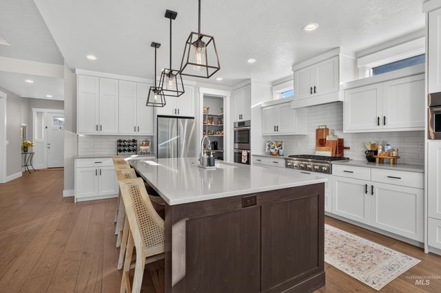 5365 W Piaffe St, Eagle, ID 83616