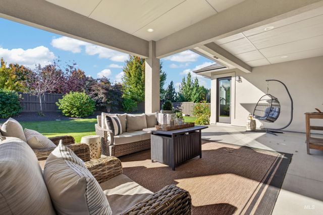 5365 W Piaffe St, Eagle, ID 83616