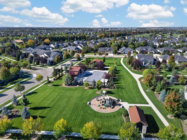 5365 W Piaffe St, Eagle, ID 83616