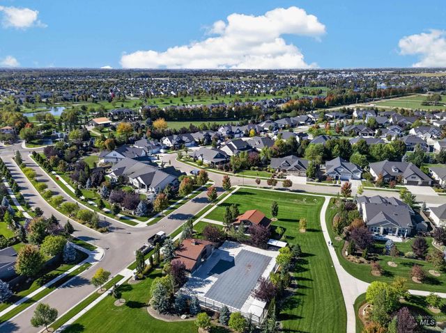 5365 W Piaffe St, Eagle, ID 83616