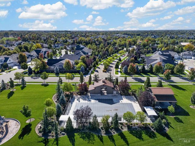5365 W Piaffe St, Eagle, ID 83616