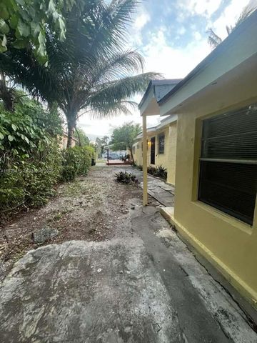 561 NW 113th St 563, Miami Shores, FL 33168