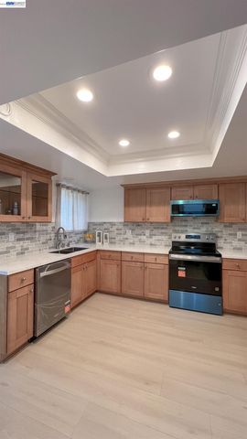 3833 Milton Ter, Fremont, CA 94555